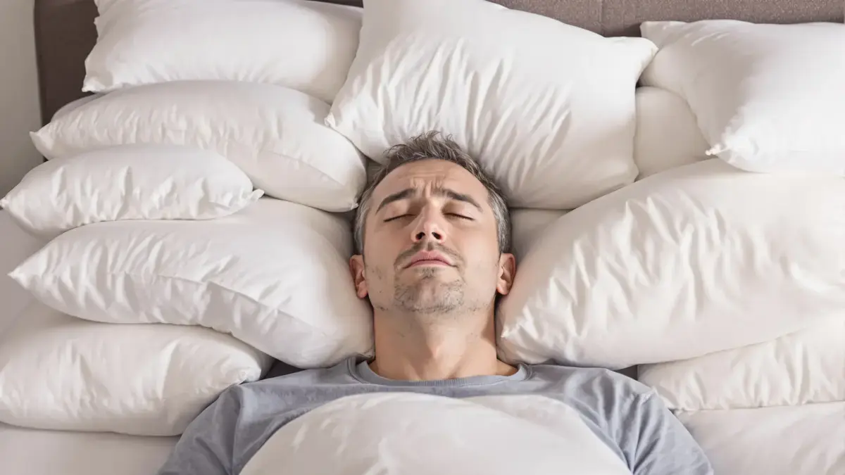 Te veel kussens: waarom dit de uitlijning van de wervelkolom verstoort